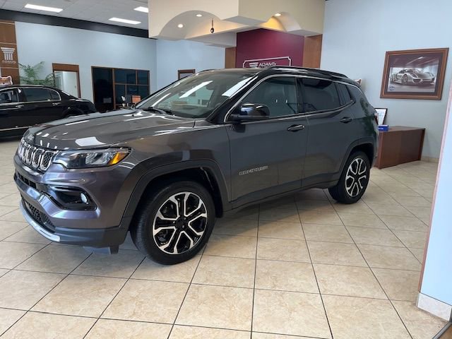 Used 2023 Jeep Compass Limited image 2