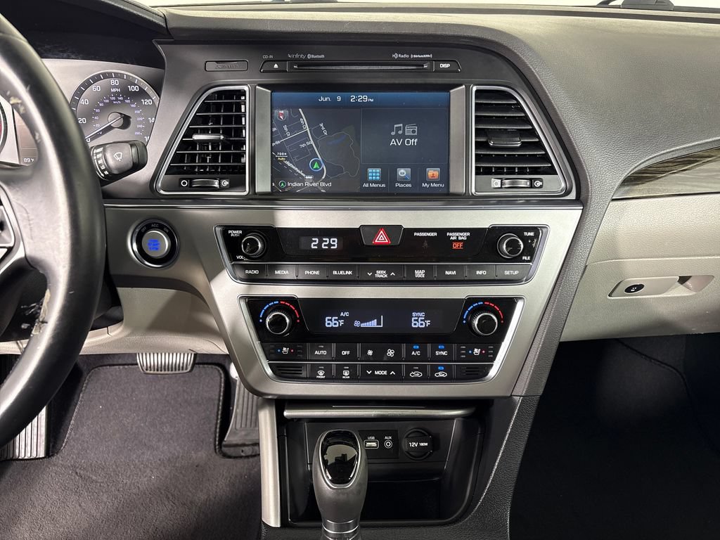Used 2017 Hyundai Sonata Limited w/ Ultimate Package 04 FWD image 31