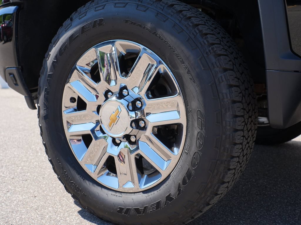 Used 2024 Chevrolet Silverado 3500 High Country w/ High Country Premium Package AWD/4WD image 35