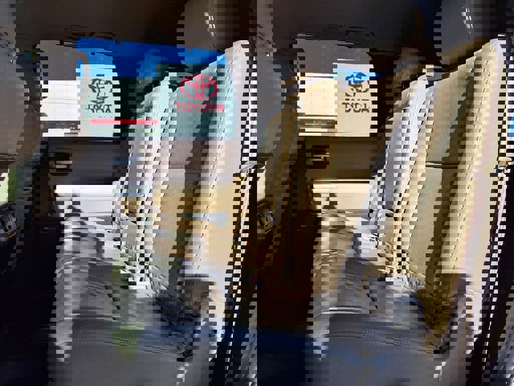 Used 2020 Toyota Sequoia Limited image 8