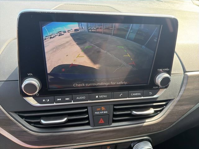 Used 2024 Nissan Altima 2.5 SV FWD image 17