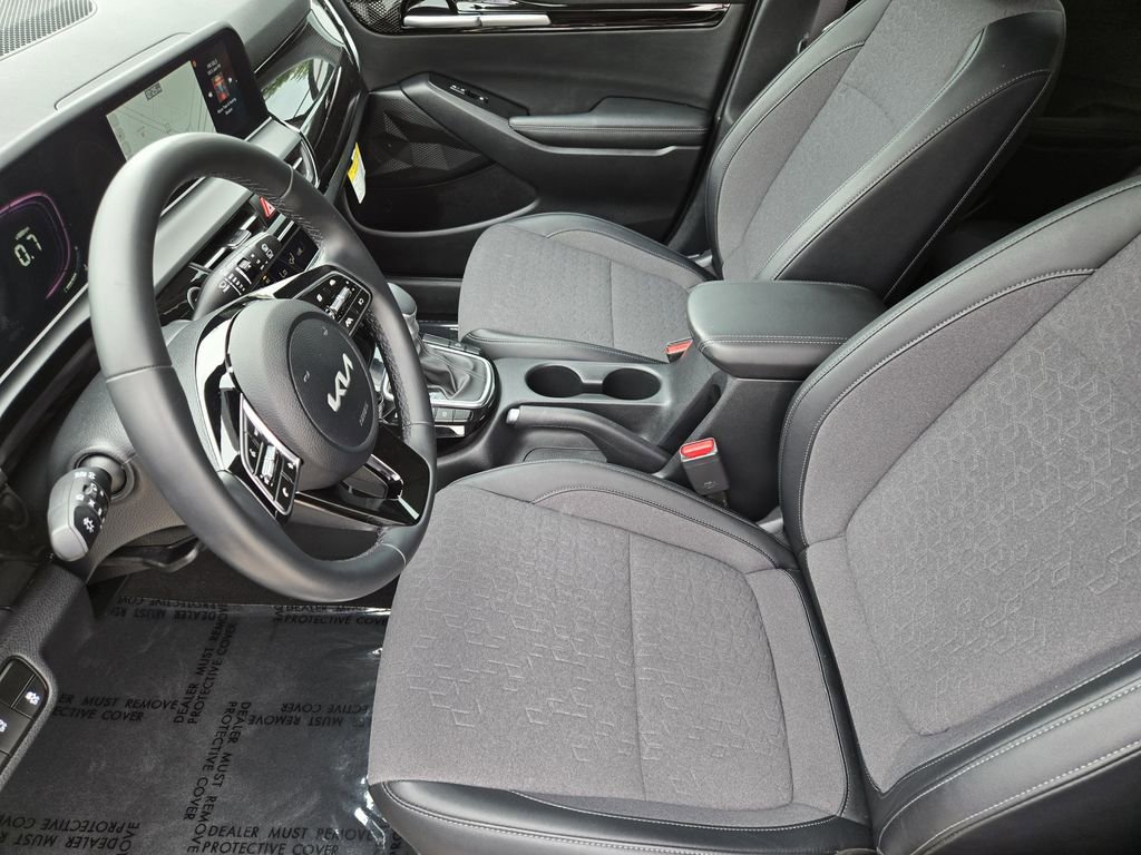 Certified 2025 Kia Seltos S FWD image 18