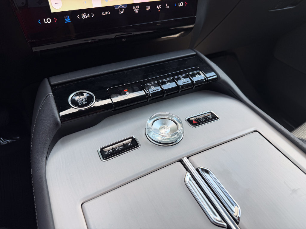 New 2027 Lincoln Navigator Reserve w/ Jet Appearance Package AWD/4WD image 46