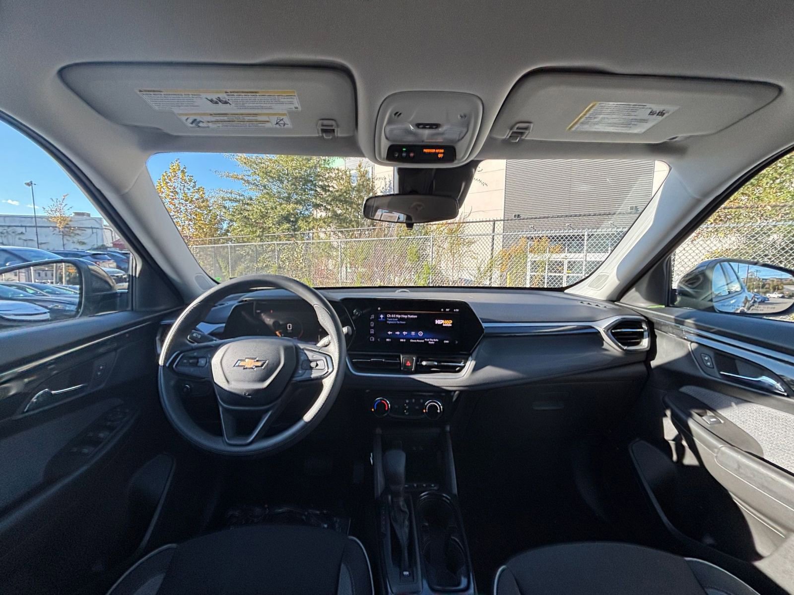 Used 2025 Chevrolet TrailBlazer LT image 31