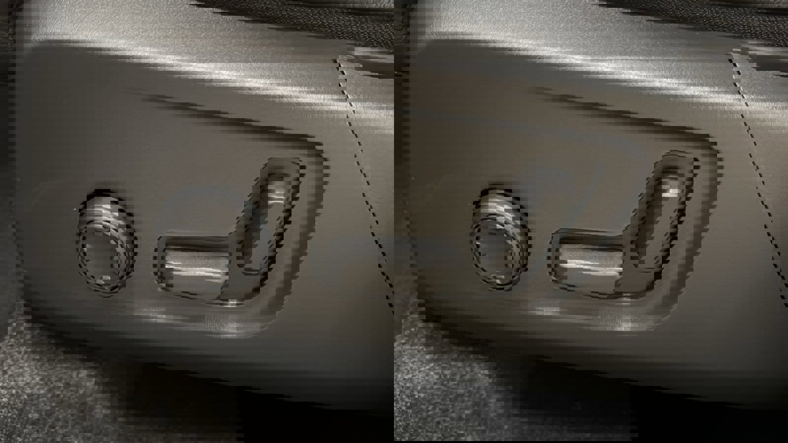 Used 2026 Volvo XC40 B5 Plus w/ Protection Package Premier image 24