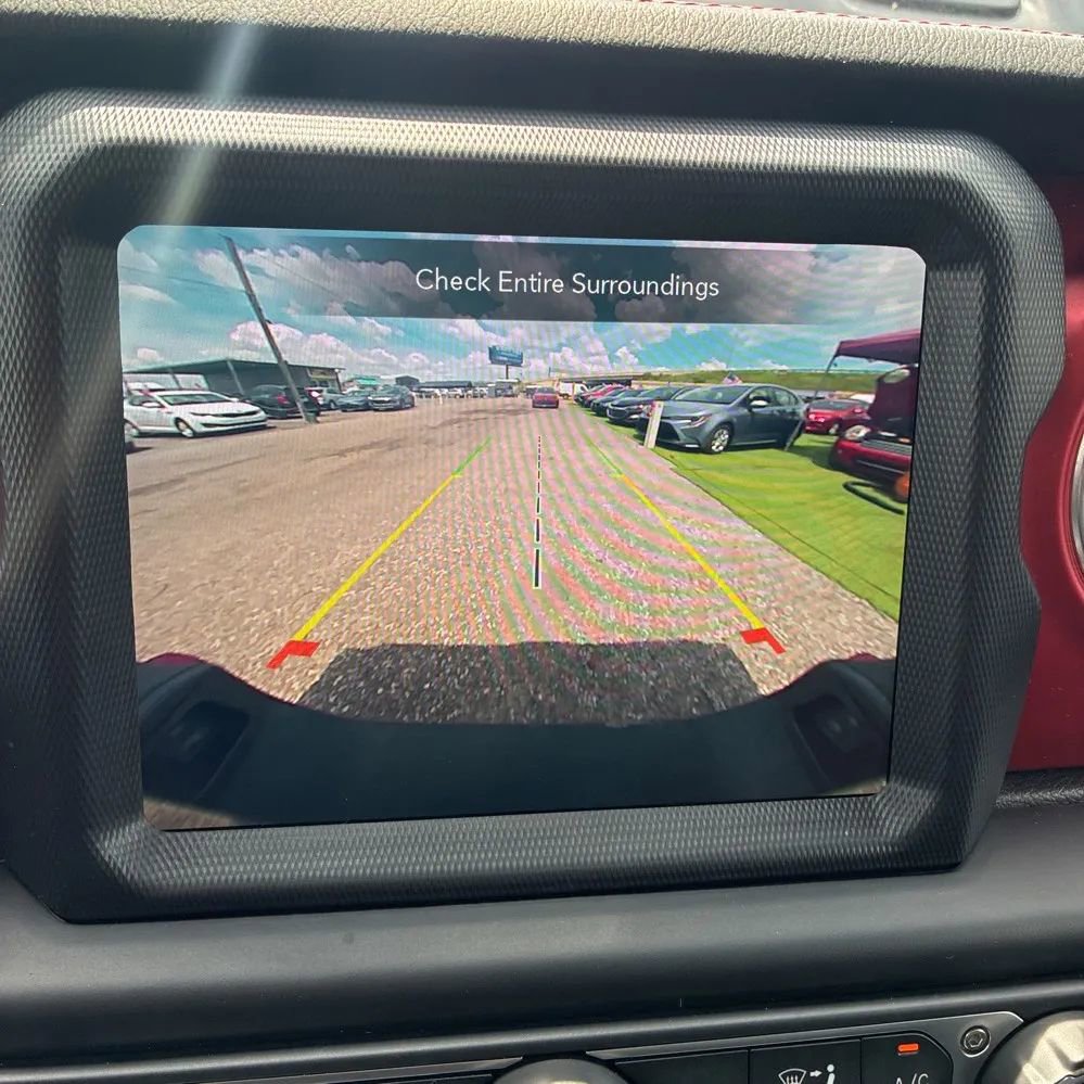 Used 2022 Jeep Gladiator Rubicon w/ LED Lighting Group image 17