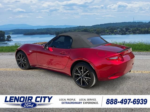 Used 2024 MAZDA MX-5 Miata Grand Touring RWD image 5