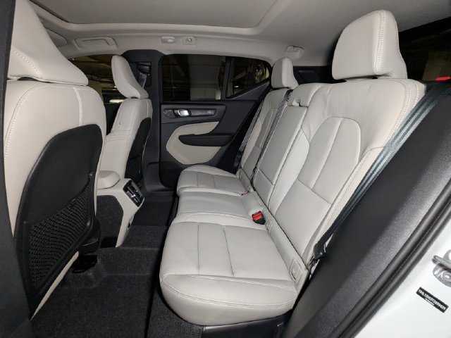 New 2026 Volvo XC40 B5 Plus w/ Climate Package AWD/4WD image 27