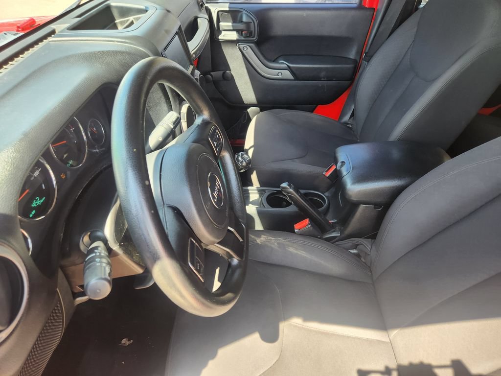 Used 2015 Jeep Wrangler Unlimited Sport AWD/4WD image 12
