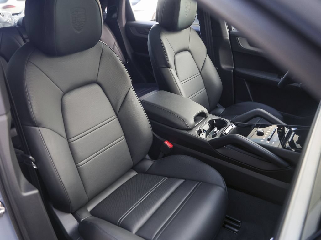 New 2026 Porsche Cayenne Coupe AWD/4WD image 37