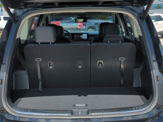 Used 2024 Kia Telluride SX w/ Towing Package image 13