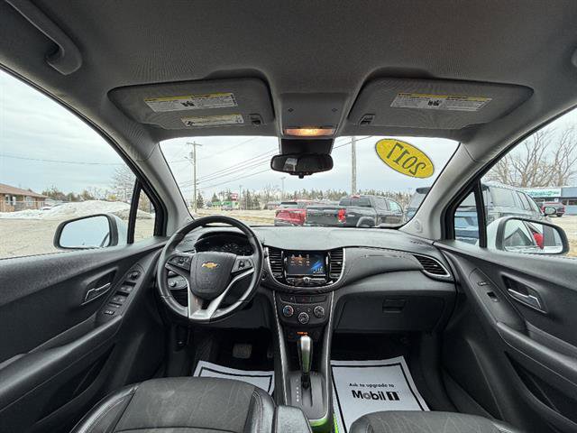 Used 2017 Chevrolet Trax LT w/ LT Convenience Package AWD/4WD image 10
