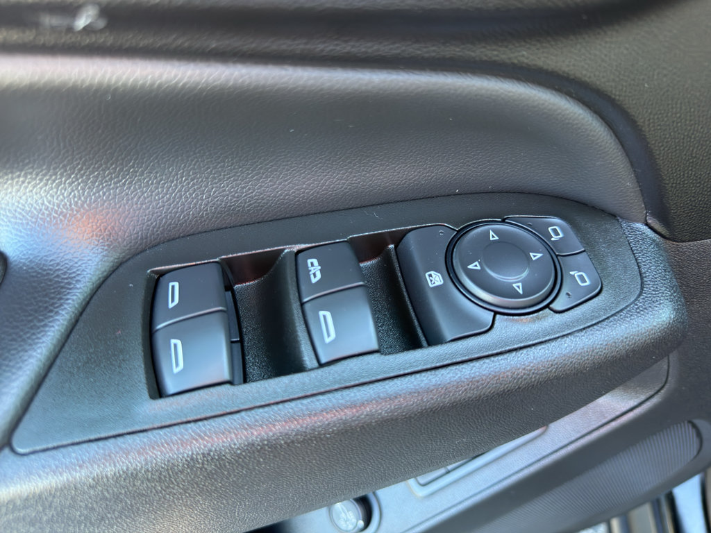 Used 2020 Chevrolet Equinox LT w/ Midnight Edition FWD image 12