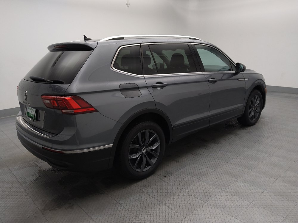 Used 2023 Volkswagen Tiguan SE FWD image 10