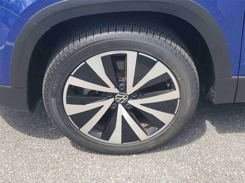 Used 2022 Volkswagen Taos SE image 12