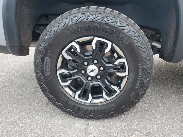 Used 2024 Chevrolet Silverado 1500 ZR2 w/ Technology Package AWD/4WD image 5