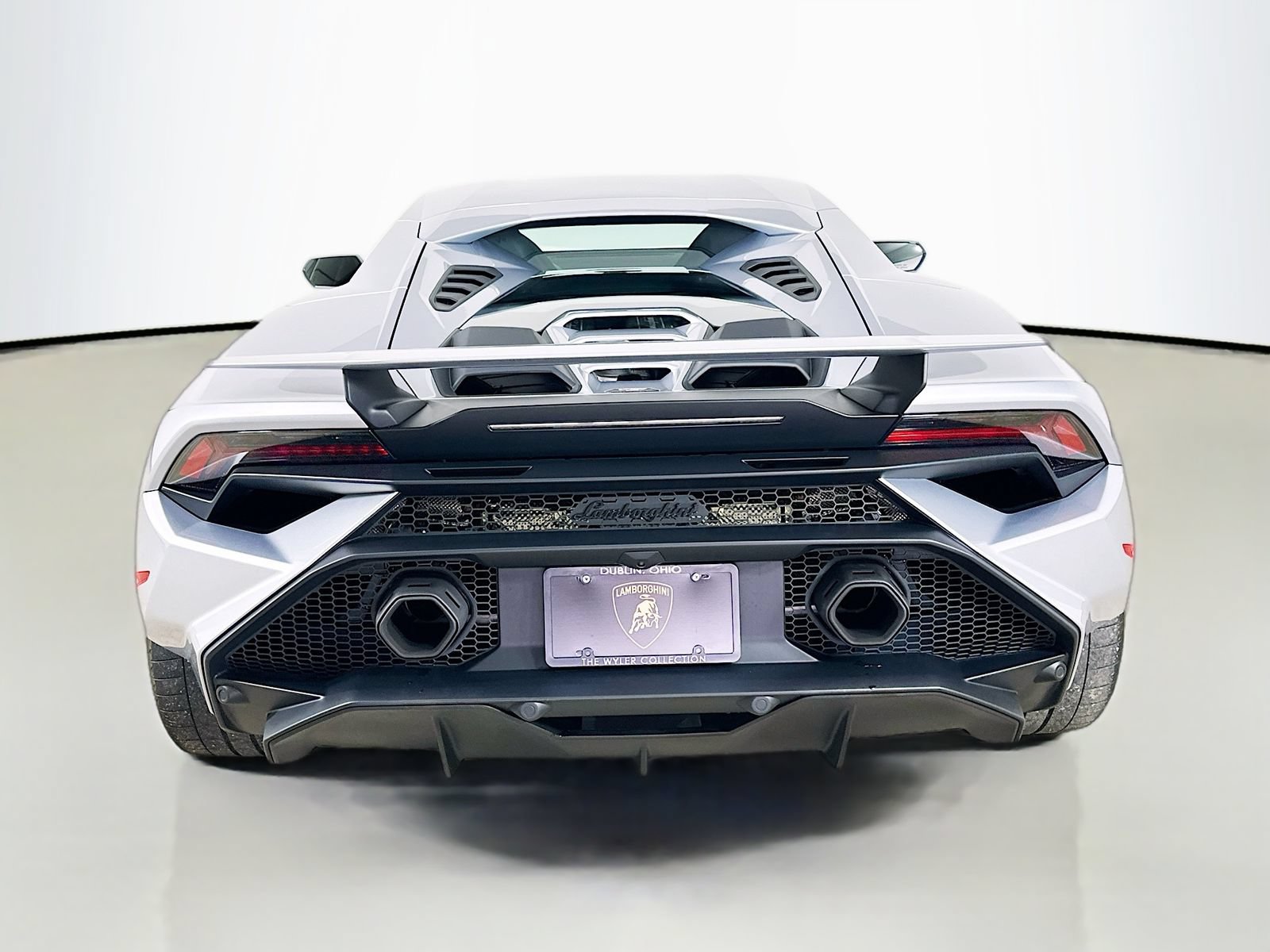 Used 2024 Lamborghini Huracan Tecnica RWD image 6