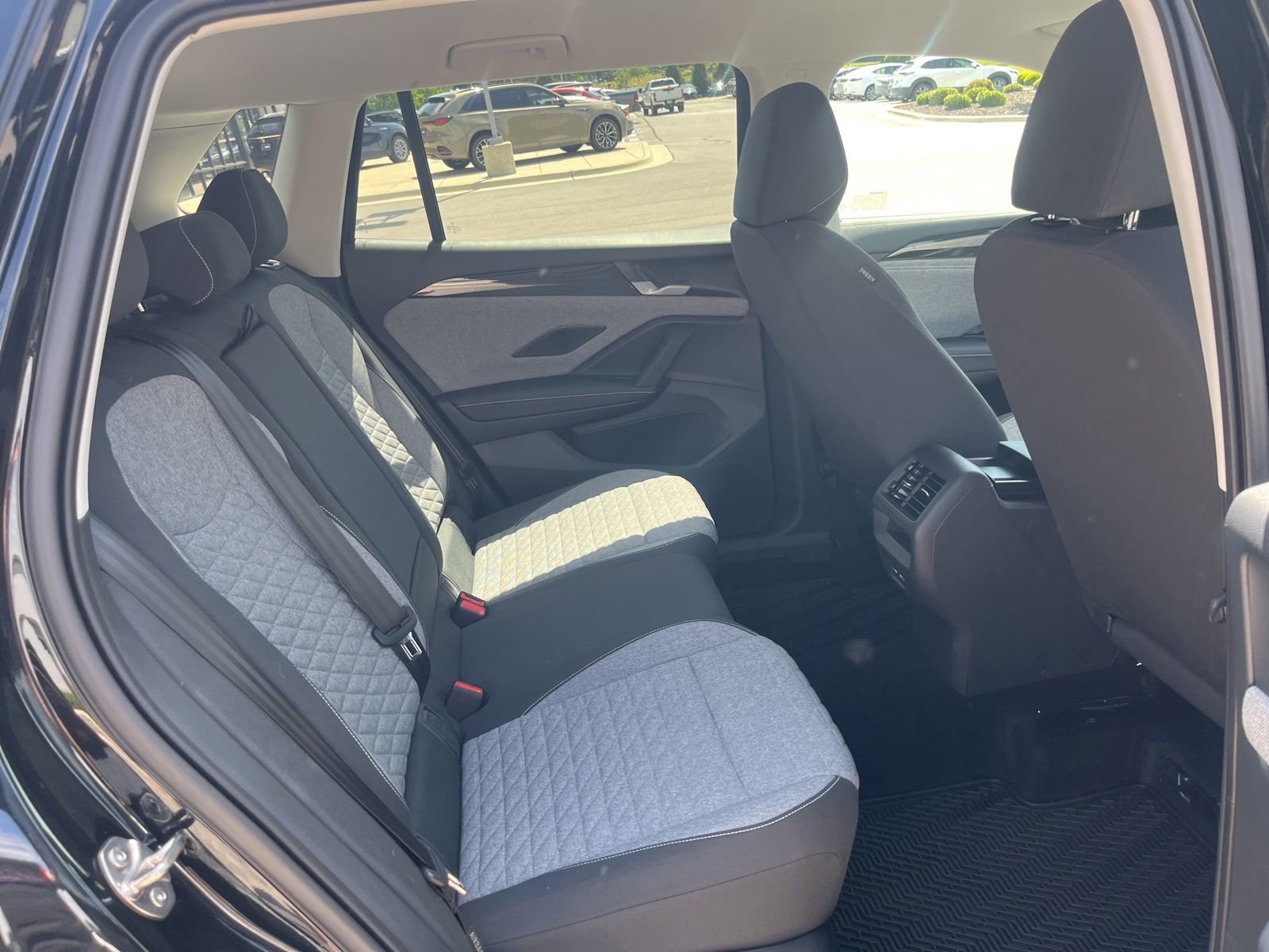 Certified 2025 Volkswagen Tiguan S FWD image 32
