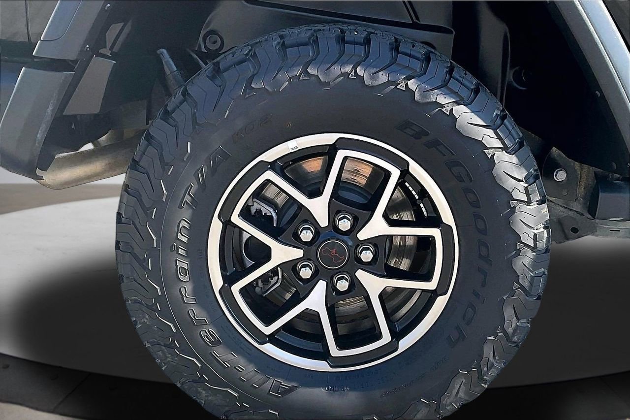 Certified 2025 Jeep Wrangler Unlimited Rubicon image 35