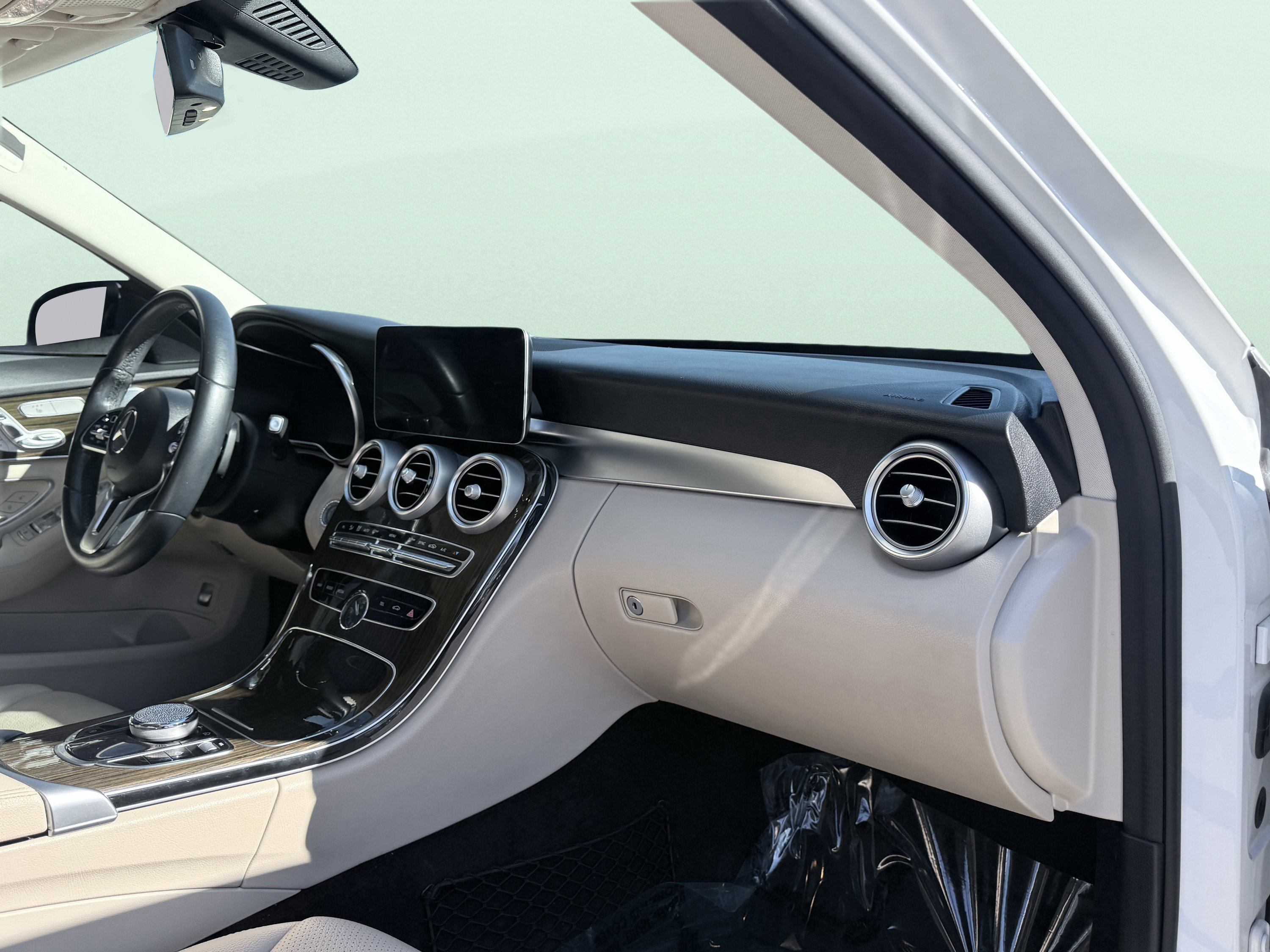 Used 2021 Mercedes-Benz C 300 Sedan image 25