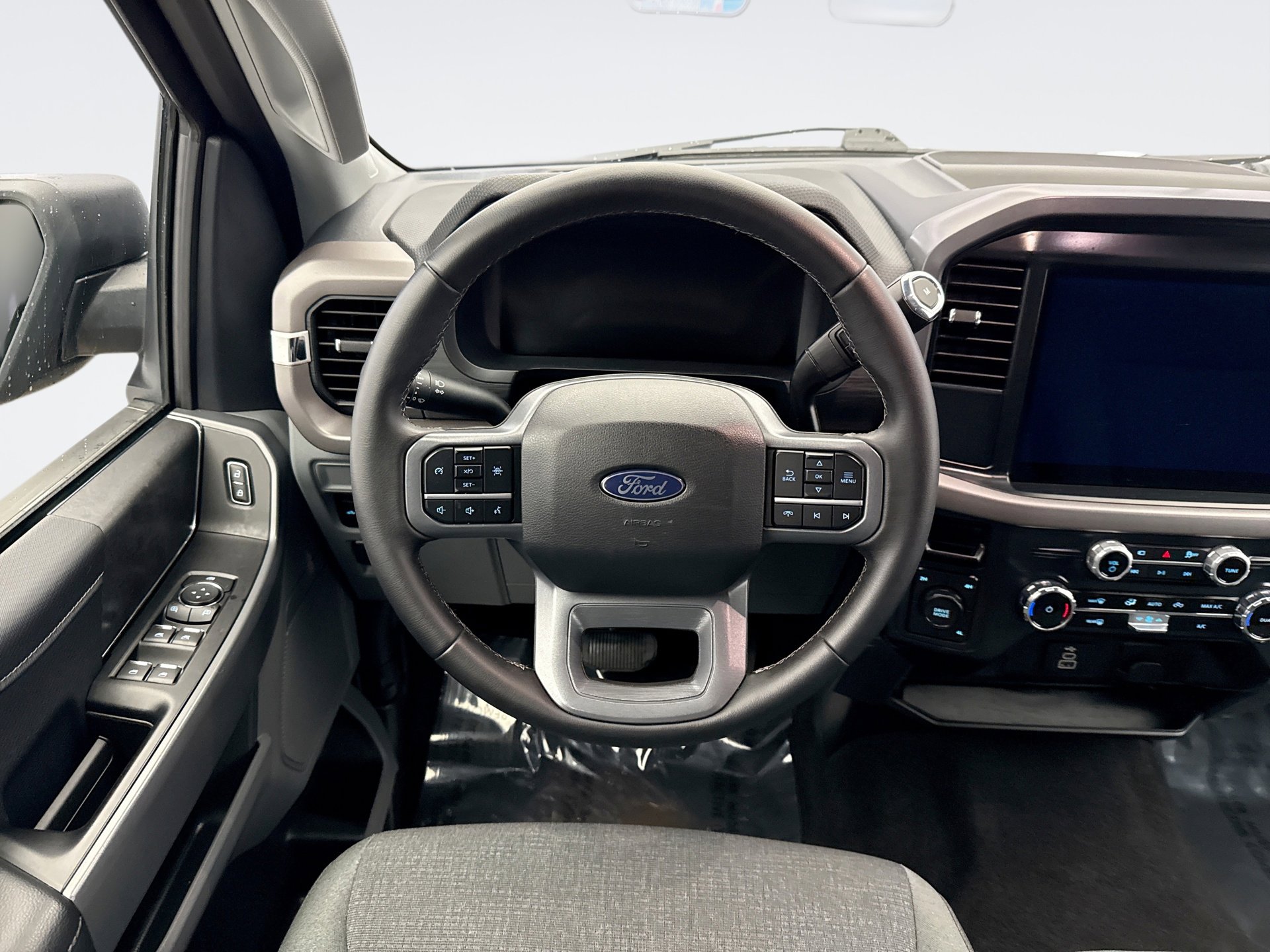 Used 2025 Ford F150 XLT w/ Equipment Group 301A Standard image 12