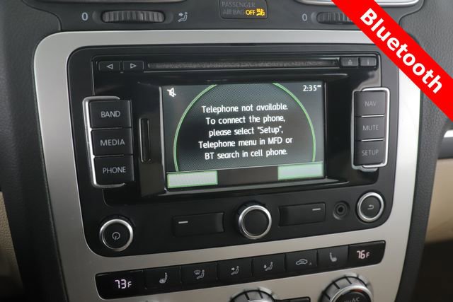 Used 2014 Volkswagen Eos w/ Sport Package image 4