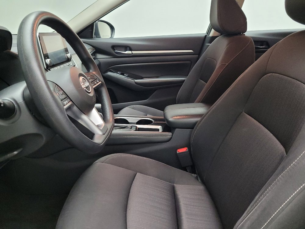 Used 2023 Nissan Altima 2.5 SV image 17