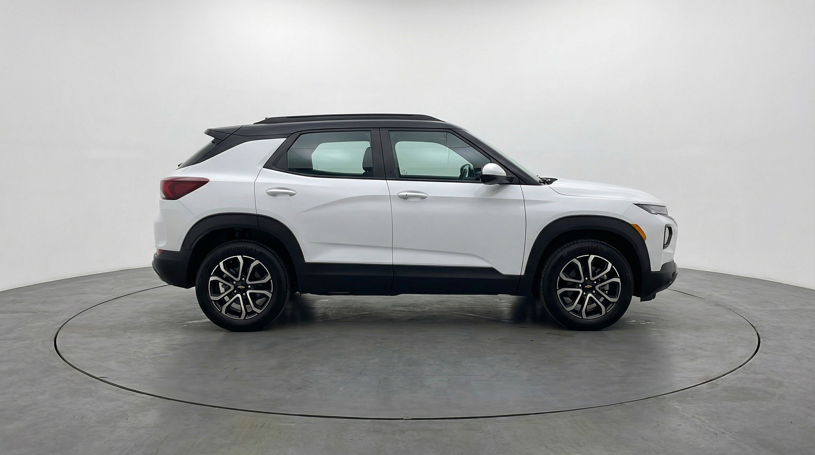 Used 2025 Chevrolet TrailBlazer LT image 11