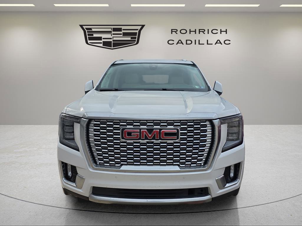 Used 2022 GMC Yukon Denali w/ Denali Premium Package image 2