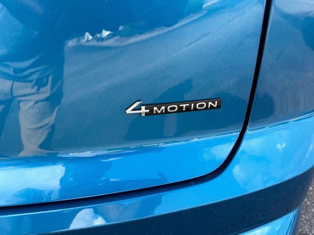 Used 2024 Volkswagen Atlas Cross Sport SEL R-Line image 25