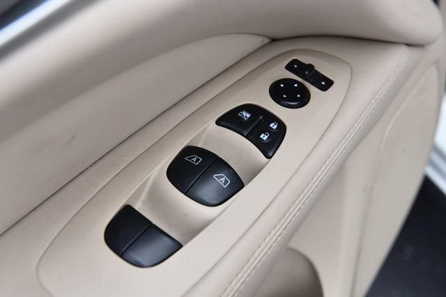 Used 2014 Nissan Pathfinder Platinum w/ Platinum Premium Package AWD/4WD image 8