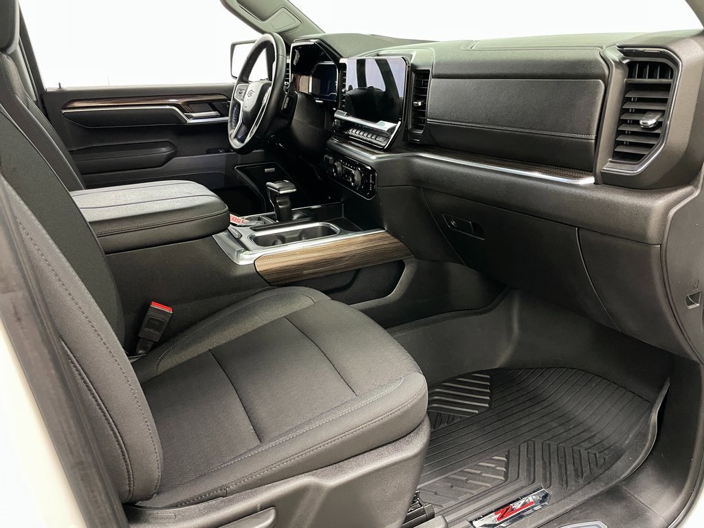 Used 2025 Chevrolet Silverado 1500 RST w/ Convenience Package II image 39