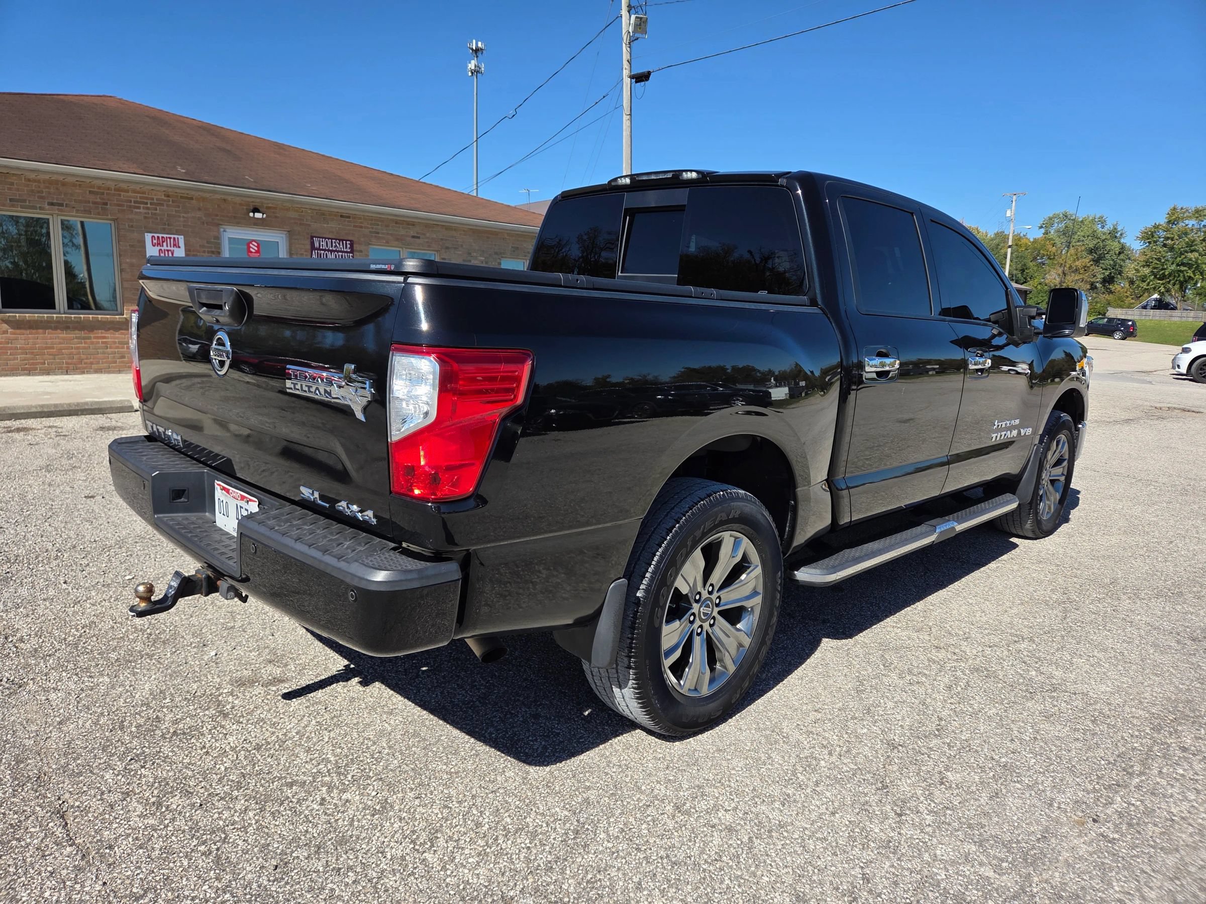 Used 2018 Nissan Titan SL w/ Texas Titan Edition AWD/4WD image 4