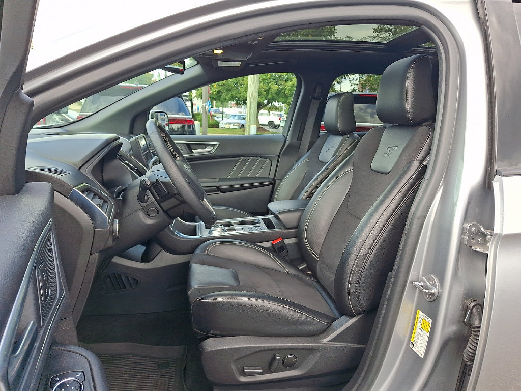 Used 2024 Ford Edge ST w/ Equipment Group 401A AWD/4WD image 15