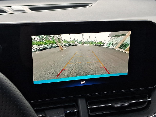 Used 2025 Chevrolet Trax RS FWD image 17