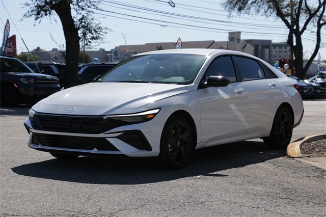 Certified 2026 Hyundai Elantra Sport image 7