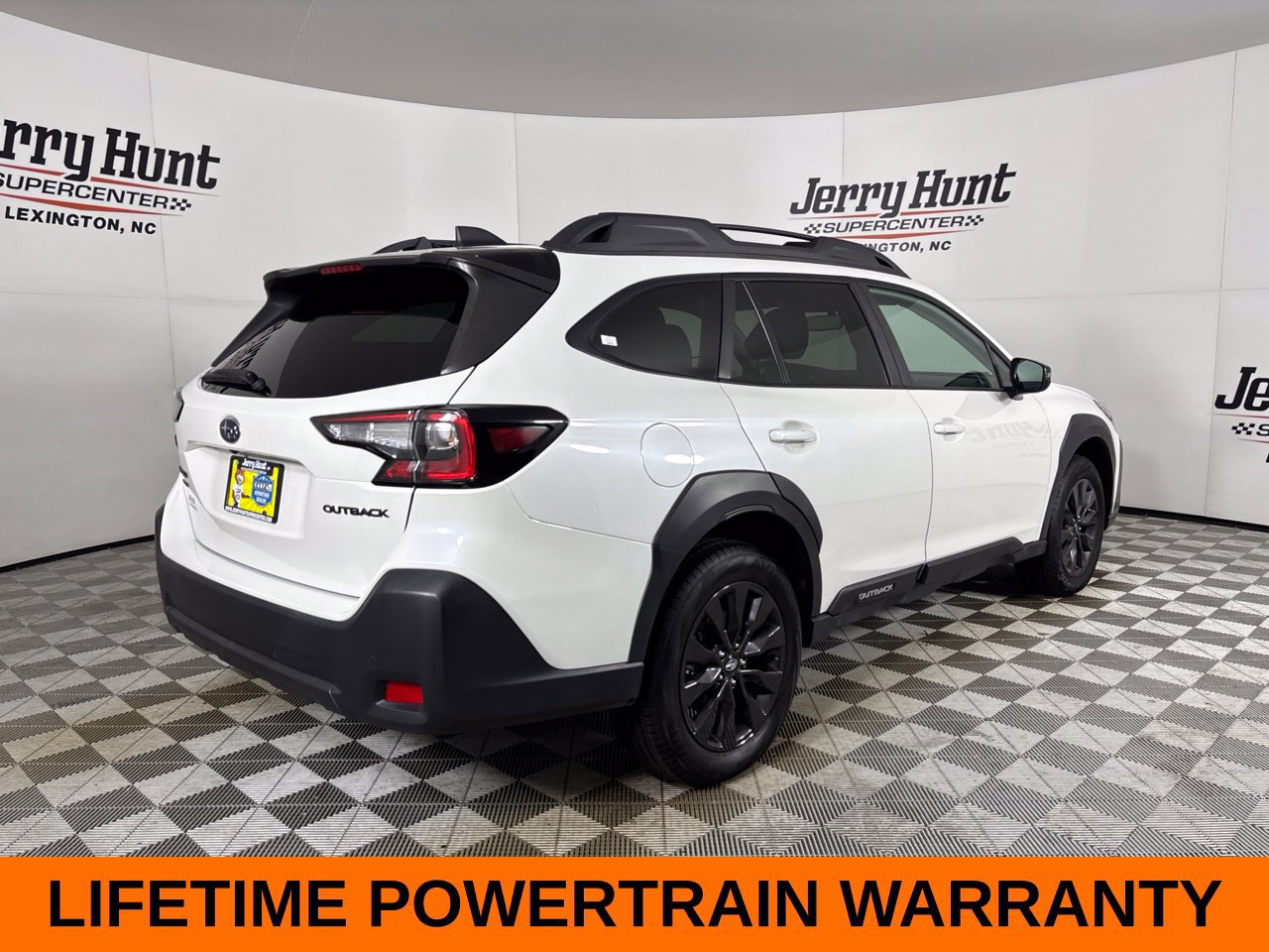 Used 2025 Subaru Outback Onyx Edition AWD/4WD image 6