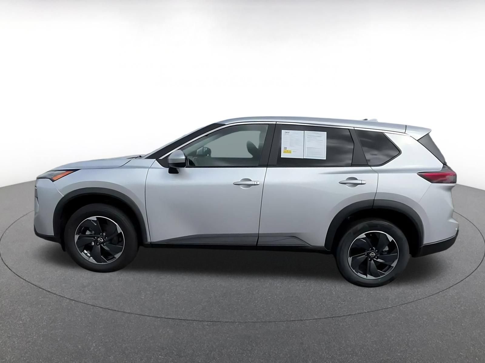 Used 2025 Nissan Rogue SV AWD/4WD image 8