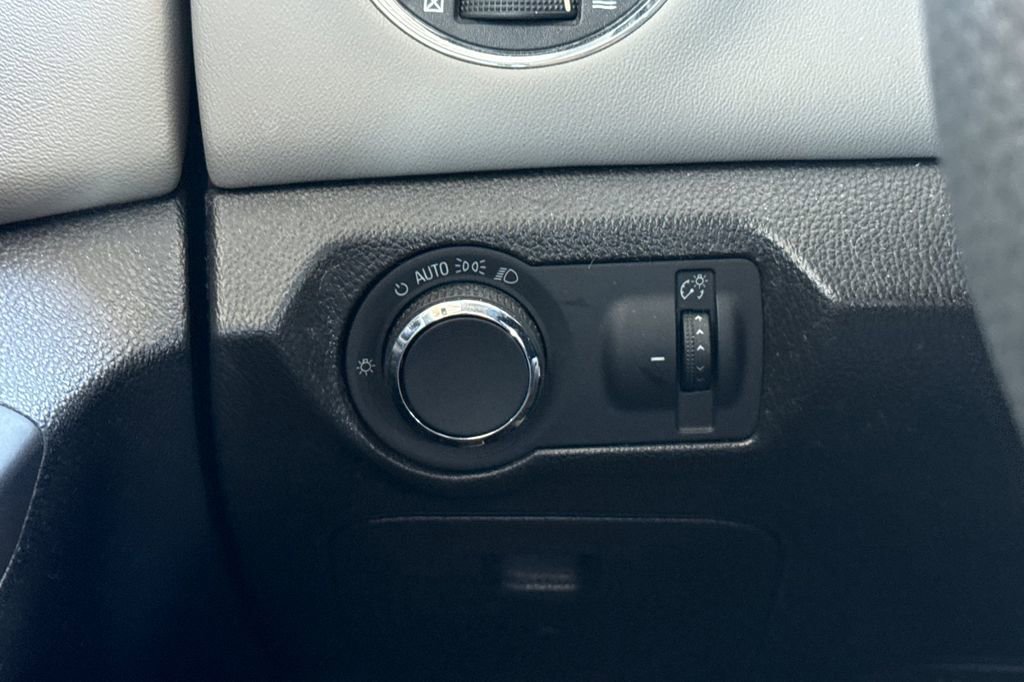 Used 2012 Chevrolet Cruze LS w/ Connectivity Package FWD image 32