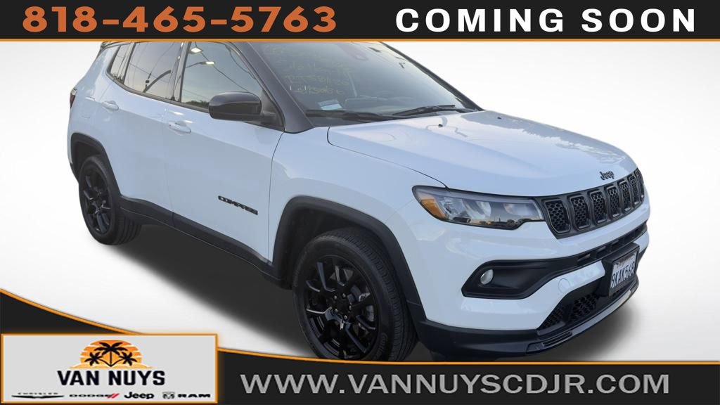 Used 2024 Jeep Compass Latitude w/ Sun and Sound Group