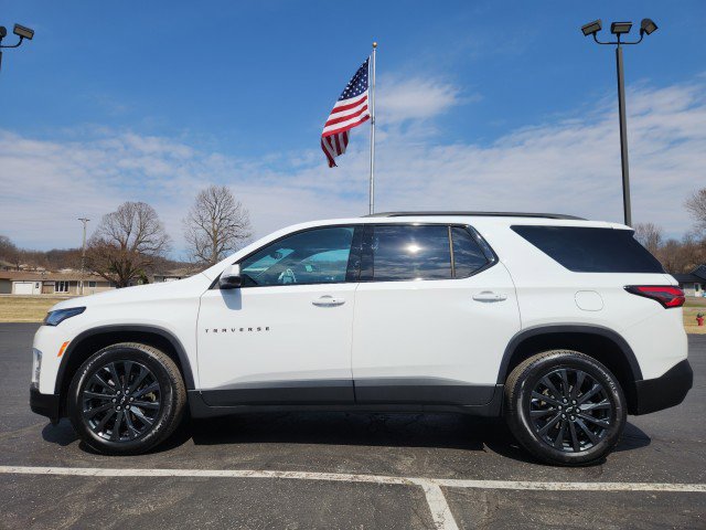 Used 2023 Chevrolet Traverse RS w/ LPO, Floor Liner Package image 2