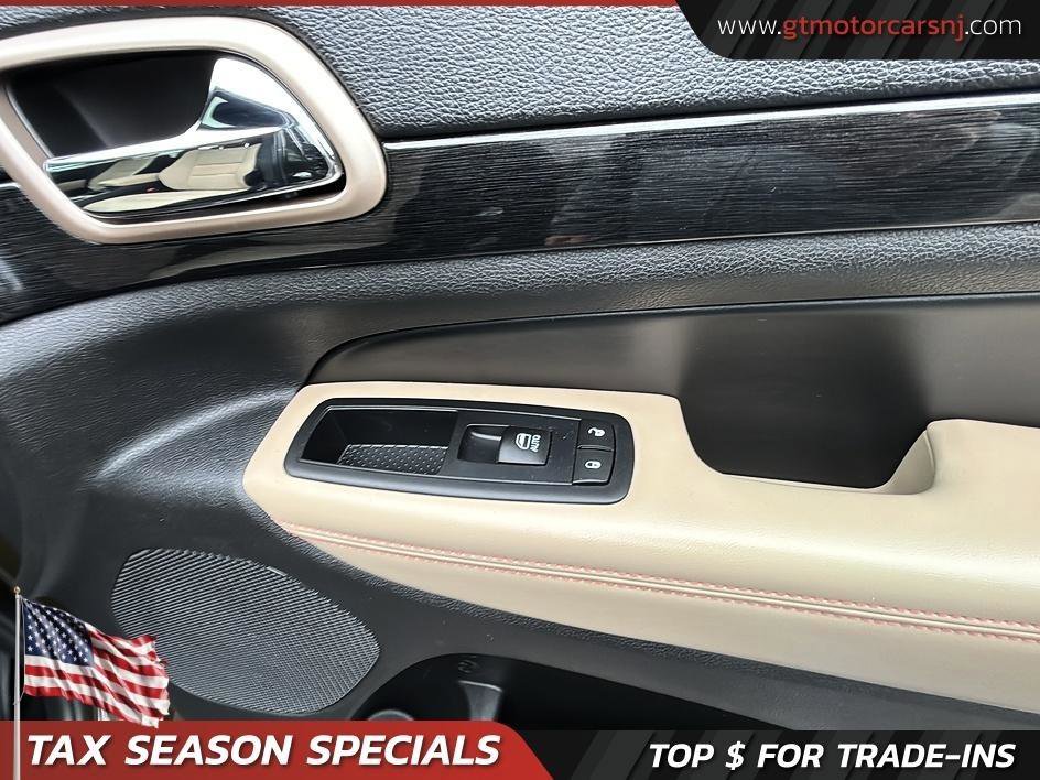 Used 2016 Jeep Grand Cherokee Laredo 75th Anniversary image 40