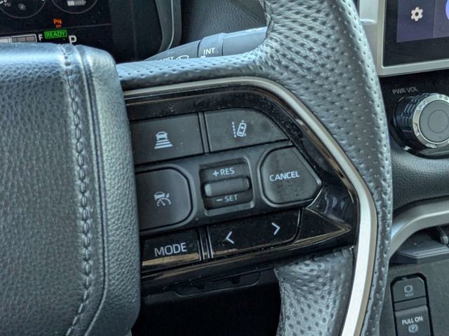 Used 2024 Toyota Tundra Limited AWD/4WD image 23