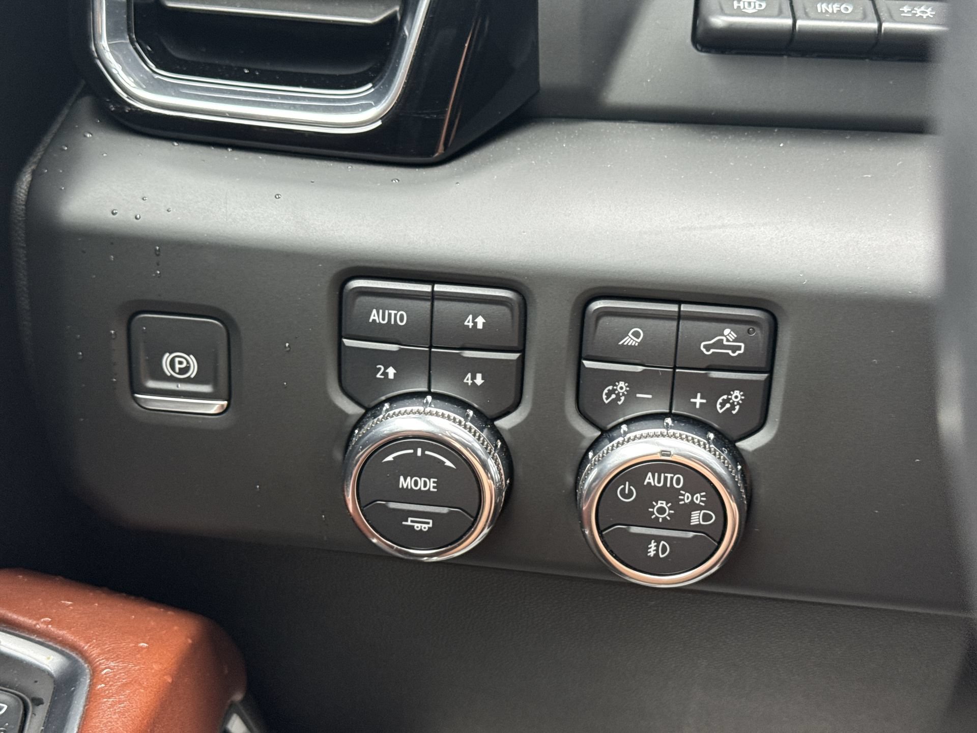 Used 2024 GMC Sierra 1500 Denali Ultimate AWD/4WD image 18