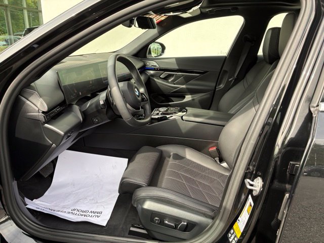Certified 2024 BMW 530i xDrive w/ Premium Package AWD/4WD image 10