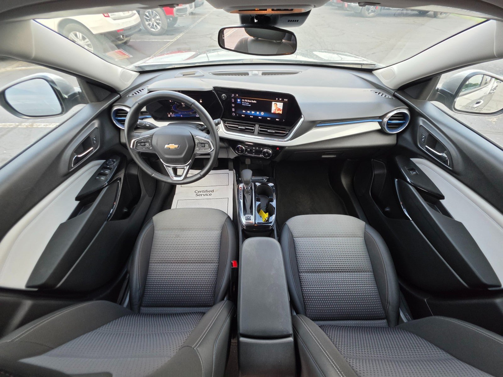 Used 2025 Chevrolet Trax LT w/ LT Convenience Package FWD image 25
