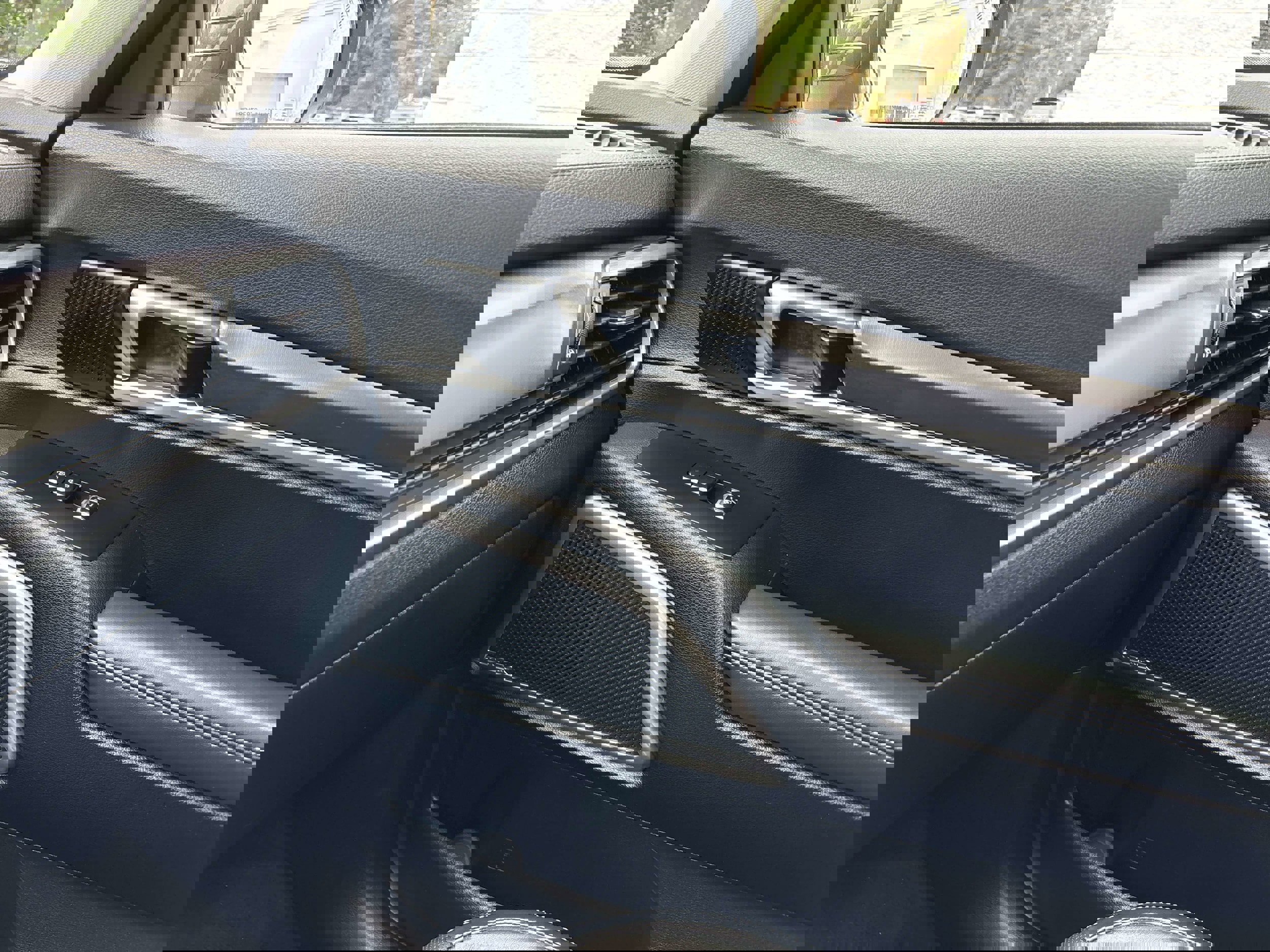 Used 2024 Kia Telluride S w/ S Sunroof Package image 32