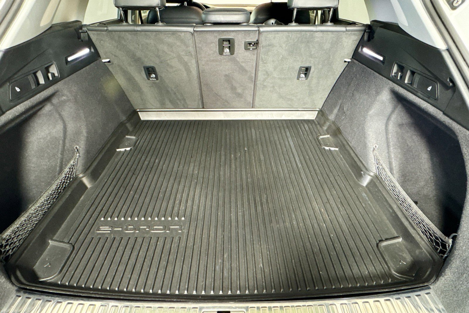 Used 2019 Audi e-tron Prestige w/ Prestige Package image 25