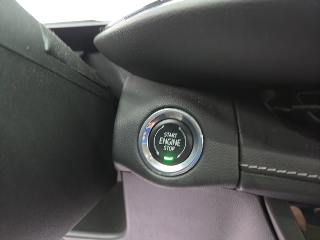 Certified 2023 Buick Envision Preferred w/ Sport Touring Package image 31