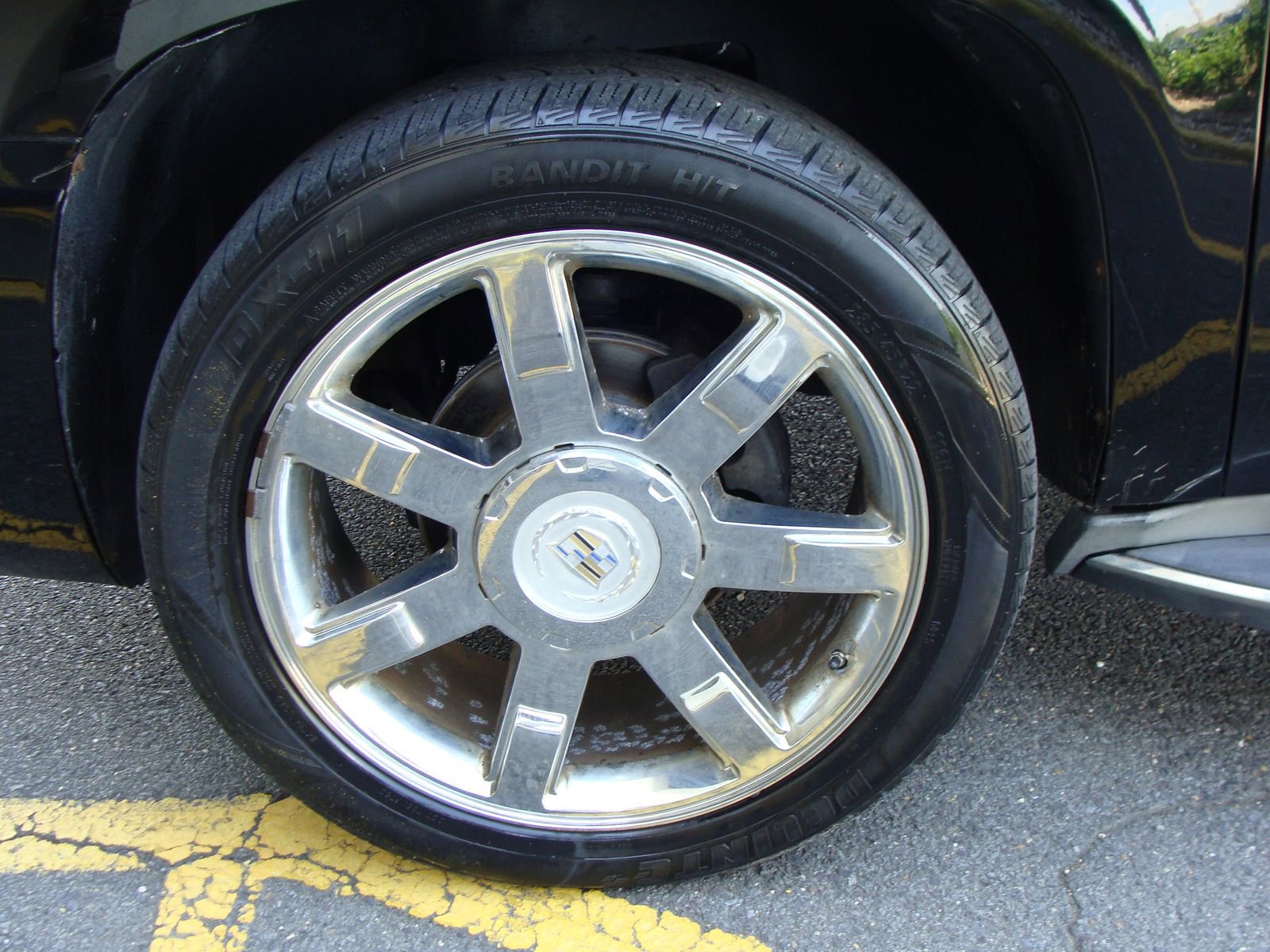 Used 2012 Cadillac Escalade ESV Luxury AWD/4WD image 34